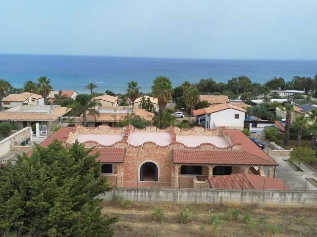 Case e ville in vendita di 349 m² in Via delle Platesse, 33
