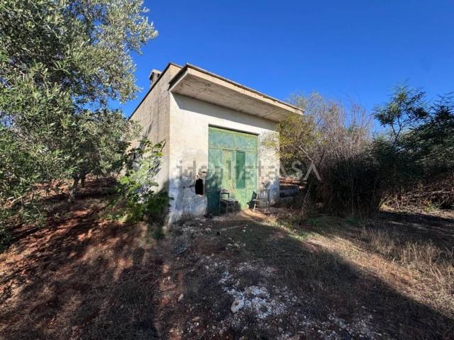 Case e ville in vendita di 34 m² in Contrada GALLUZZO