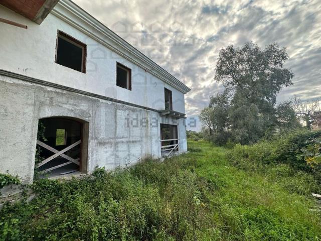 Case e ville in vendita di 3500 m² in Via Avvocato Antonino Pino