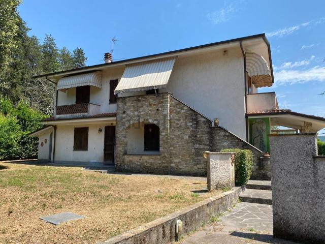 Case e ville in vendita di 350 m²