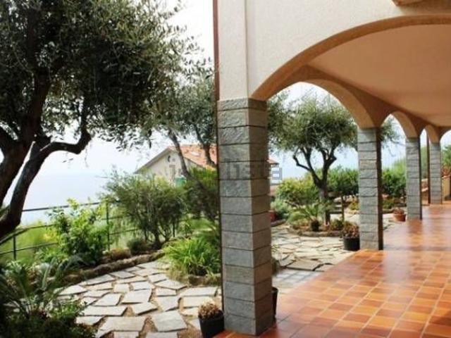 Case e ville in vendita di 350 m²