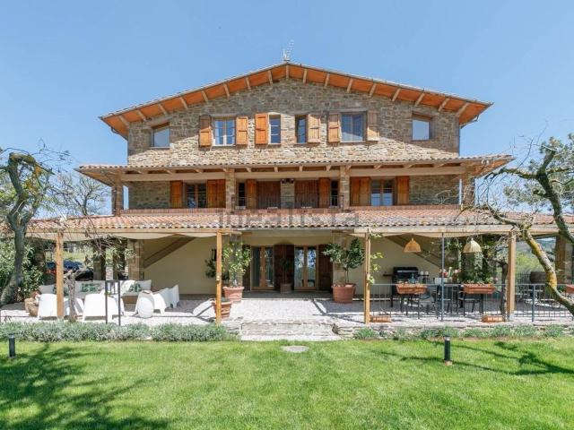 Case e ville in vendita di 350 m²