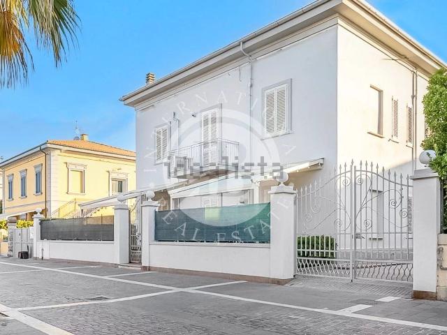 Case e ville in vendita di 350 m²