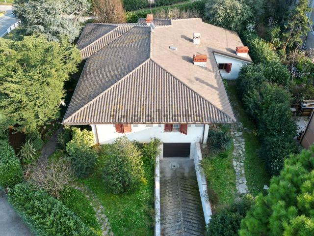 Case e ville in vendita di 350 m²