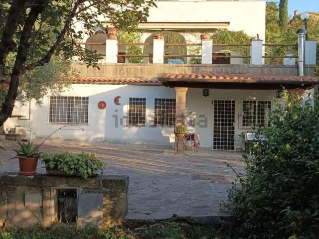 Case e ville in vendita di 350 m²