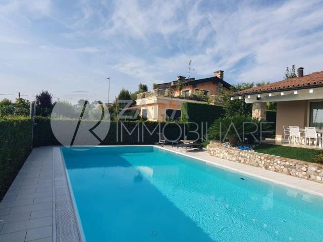 Case e ville in vendita di 350 m²