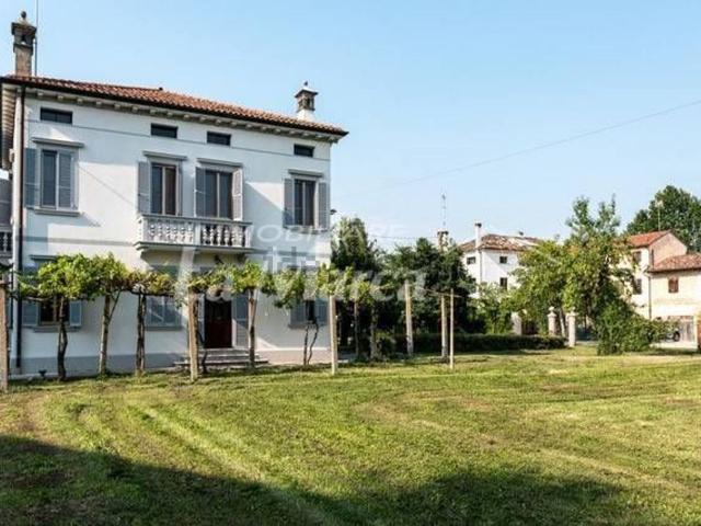 Case e ville in vendita di 350 m²