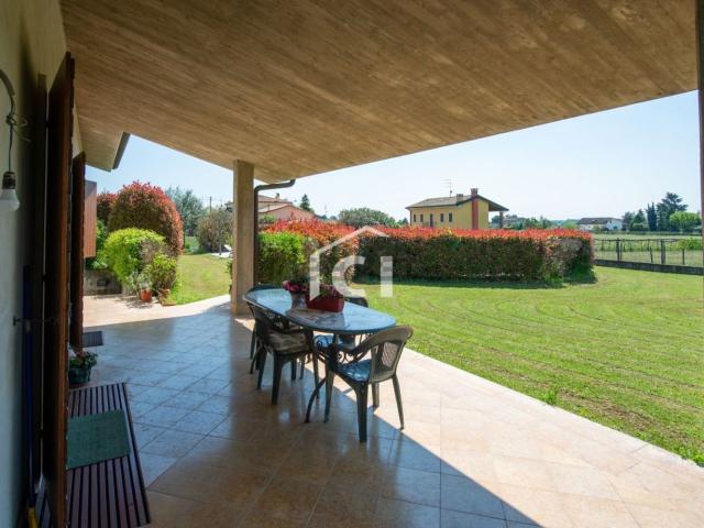 Case e ville in vendita di 350 m²