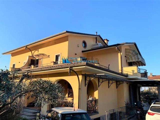 Case e ville in vendita di 350 m²