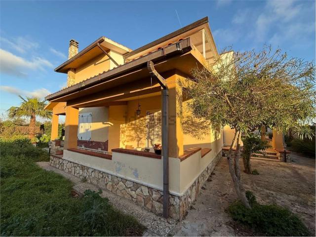 Case e ville in vendita di 350 m²