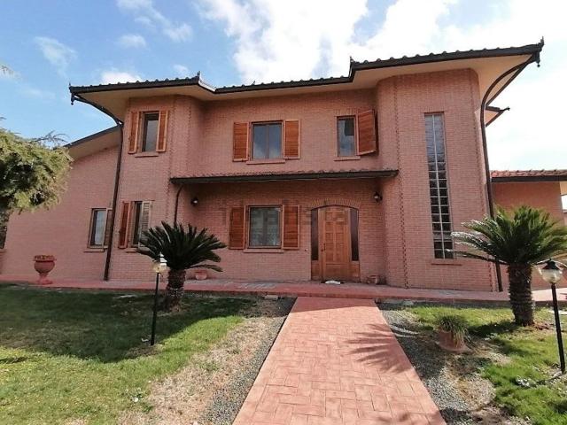 Case e ville in vendita di 350 m²