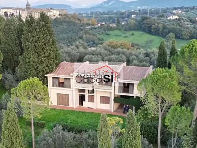 Case e ville in vendita di 350 m²