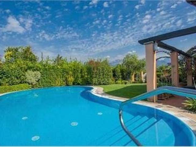 Case e ville in vendita di 350 m²