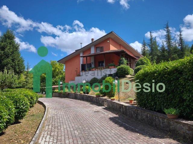 Case e ville in vendita di 350 m²