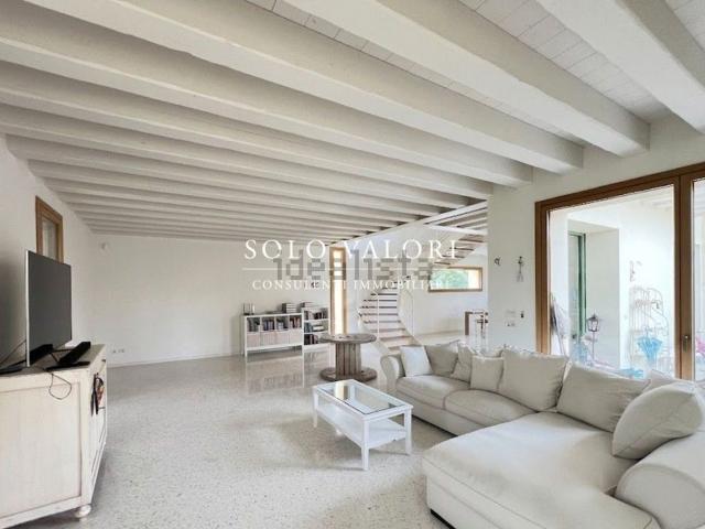 Case e ville in vendita di 350 m²