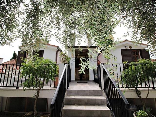 Case e ville in vendita di 350 m²