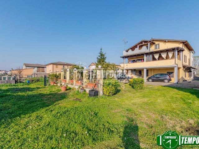Case e ville in vendita di 350 m² in Via Cesare Battisti