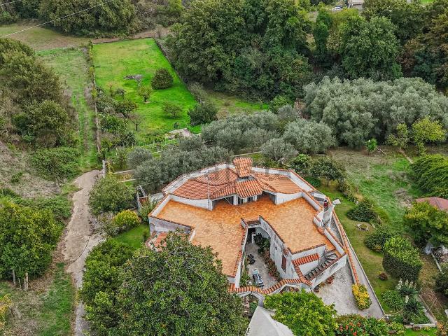 Case e ville in vendita di 350 m² in Via Adda
