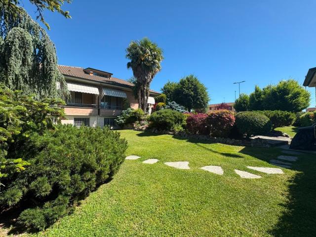 Case e ville in vendita di 350 m² in Via Arcolaio