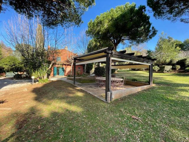 Case e ville in vendita di 350 m² in Via Aurelia Sud