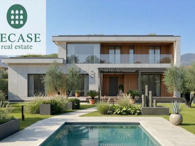 Case e ville in vendita di 350 m² in Via G. Viner