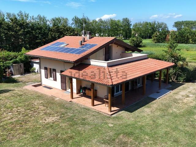 Case e ville in vendita di 350 m² in Via Giuseppe Garibaldi