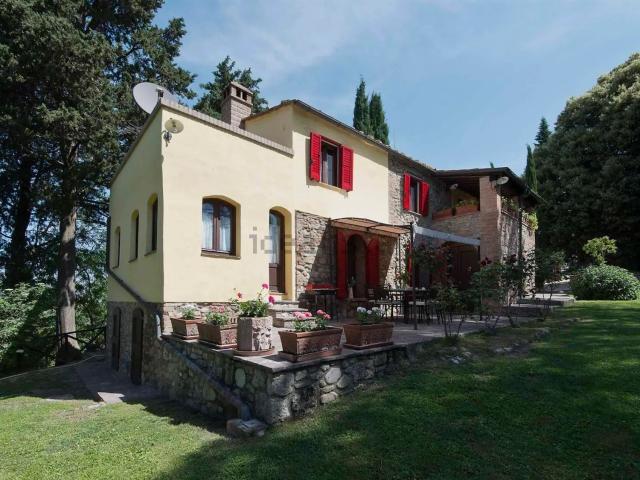 Case e ville in vendita di 350 m² in Via dei Valloni