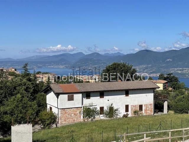 Case e ville in vendita di 350 m² in Via del Carro, 43