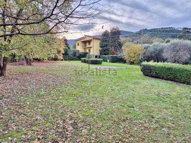 Case e ville in vendita di 350 m² in Via di Castelvecchio