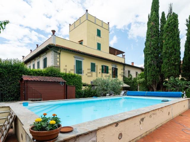 Case e ville in vendita di 350 m² in Via di Ugnano
