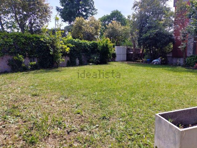 Case e ville in vendita di 350 m² in Via Euripide, 21
