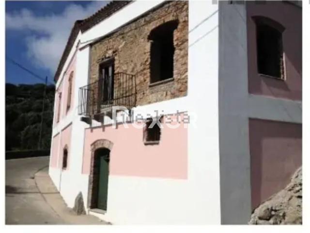 Case e ville in vendita di 350 m² in Via Marinella