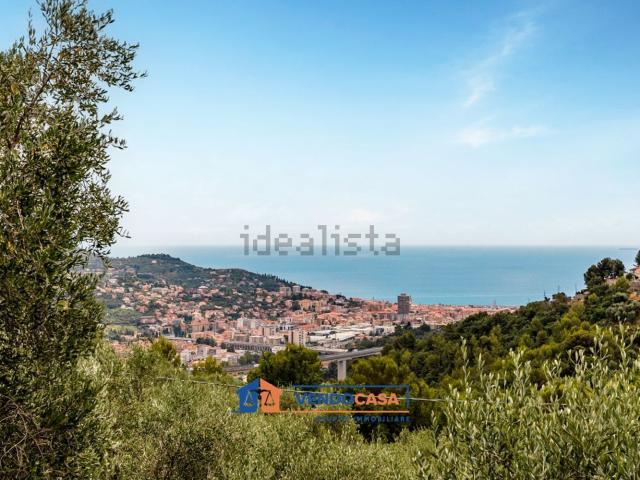 Case e ville in vendita di 350 m² in Via Sant&apos Agata, 238
