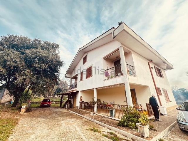 Case e ville in vendita di 350 m² in Via Palaggi, 15