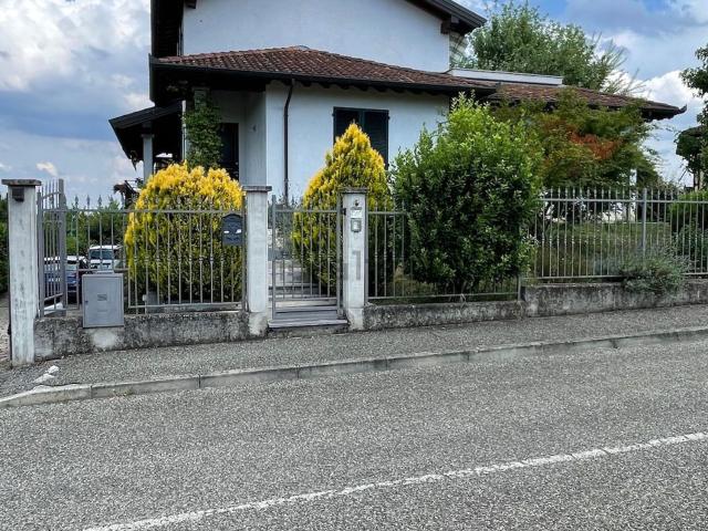 Case e ville in vendita di 350 m² in Via Pastore