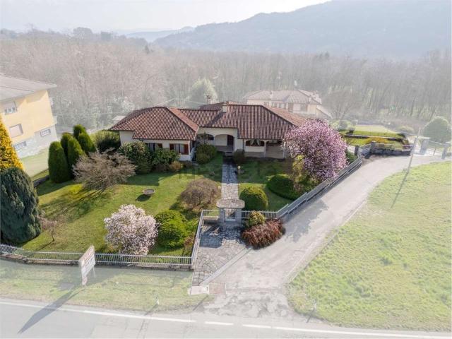 Case e ville in vendita di 350 m² in Via per Pisano