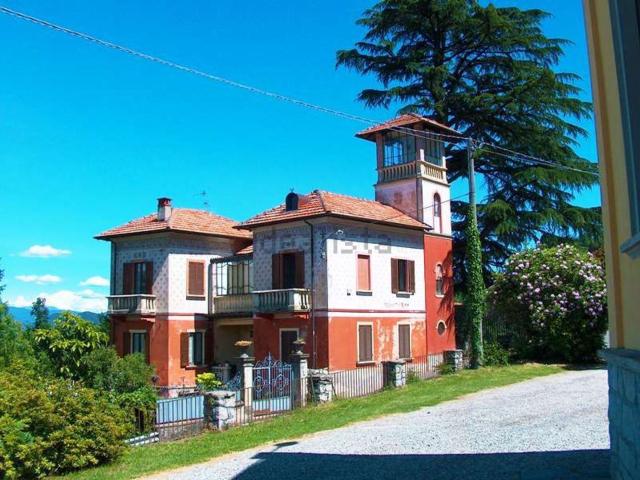 Case e ville in vendita di 350 m² in Via per Vedasco