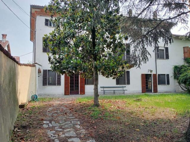 Case e ville in vendita di 350 m² in Via Piave