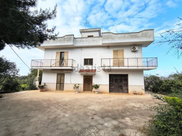 Case e ville in vendita di 350 m² in Via Pista di Cristo
