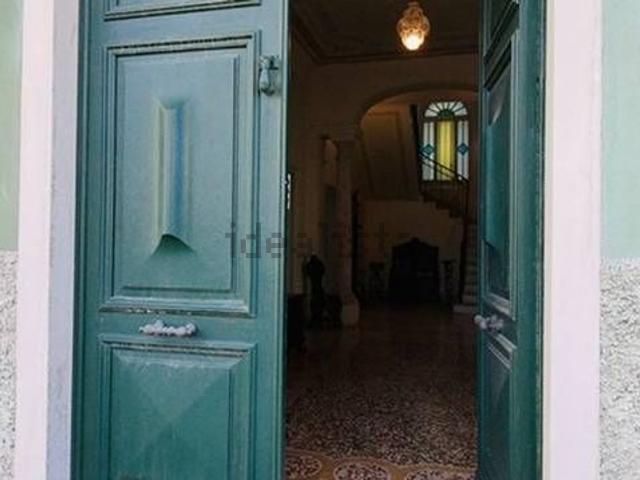 Case e ville in vendita di 350 m² in Via Roma, 48
