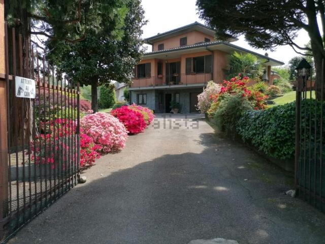 Case e ville in vendita di 350 m² in Via ROMA