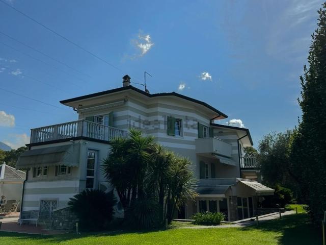 Case e ville in vendita di 350 m² in Via Turigliano, 14
