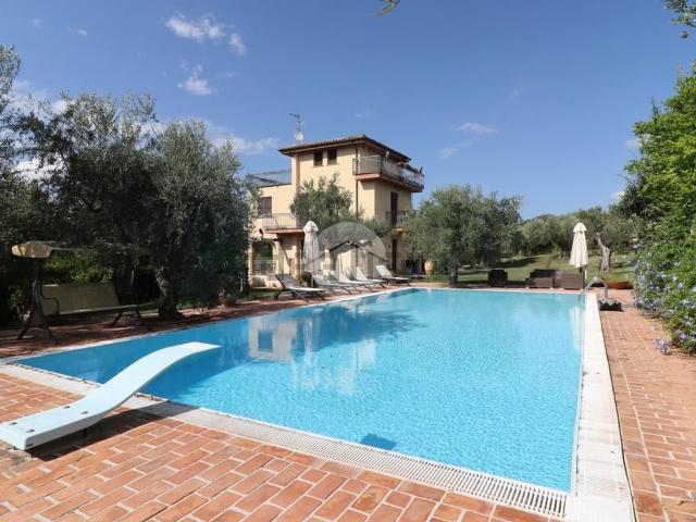 Case e ville in vendita di 350 m² in Contrada Cupa, 43