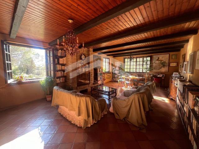 Case e ville in vendita di 350 m² in Contrada Dalmonte