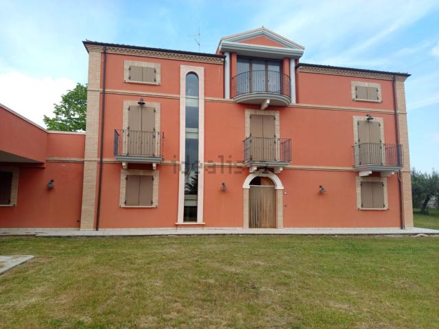 Case e ville in vendita di 350 m² in Contrada SANT&apos AMATO