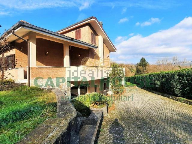 Case e ville in vendita di 350 m² in Contrada Santo, 40