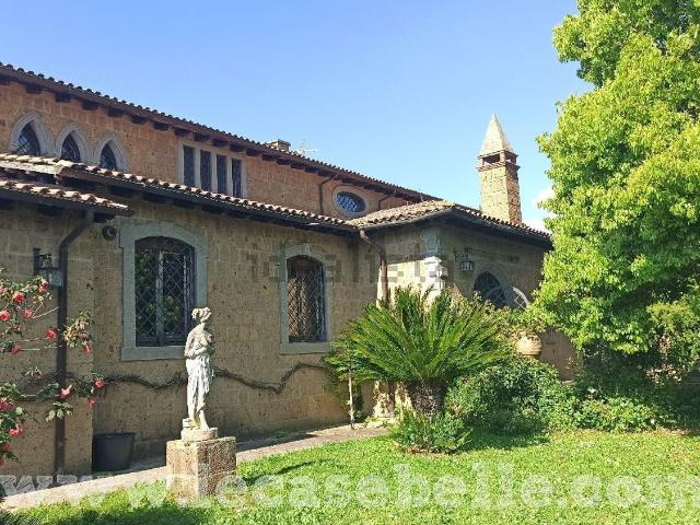 Case e ville in vendita di 350 m² in Località Monte Merlo, 1