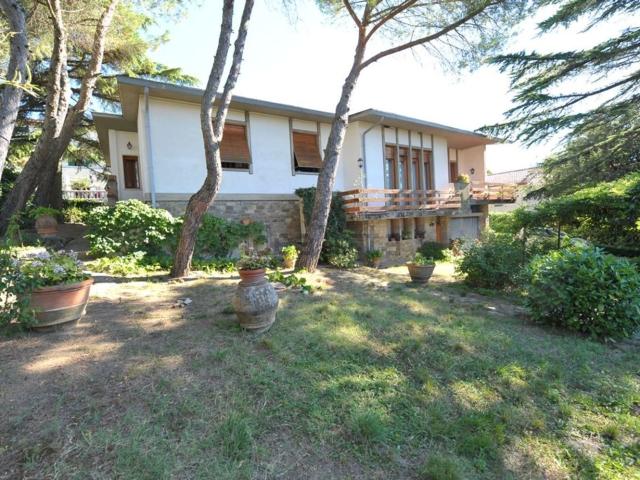 Case e ville in vendita di 350 m² in Piazza Roma