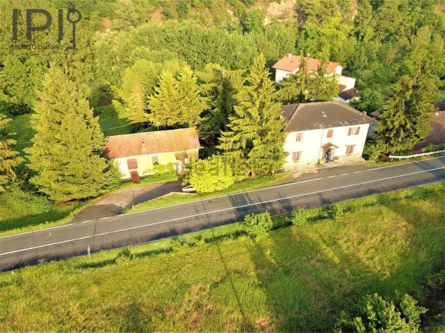 Case e ville in vendita di 350 m² in Strada Provinciale 30, 5