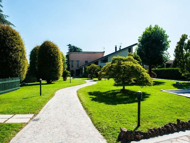 Case e ville in vendita di 350 m²